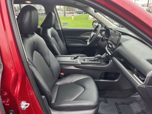 Used 2026 Toyota Grand Highlander XLE image 26