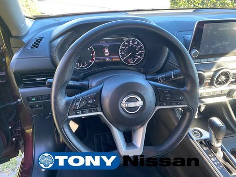 Used 2024 Nissan Sentra SV FWD image 14