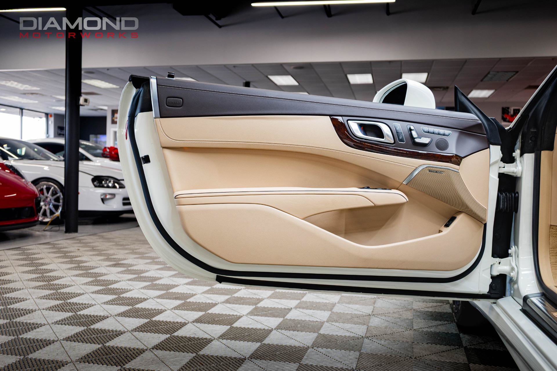 Used 2014 Mercedes-Benz SL 550 image 16