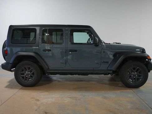 Used 2024 Jeep Wrangler Unlimited Sport image 5