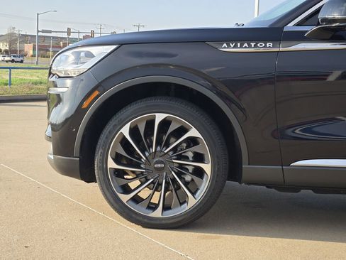 Used 2020 Lincoln Aviator Reserve w/ Equipment Group 202A image 30