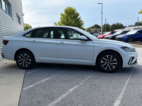 Used 2025 Volkswagen Jetta S FWD image 5