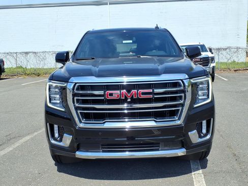 Certified 2023 GMC Yukon XL SLT w/ SLT Premium Package AWD/4WD image 2