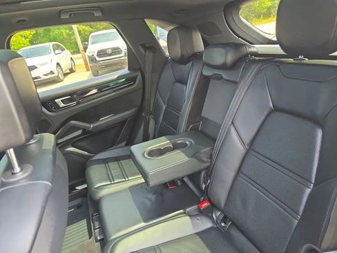 Used 2020 Porsche Cayenne AWD/4WD image 44