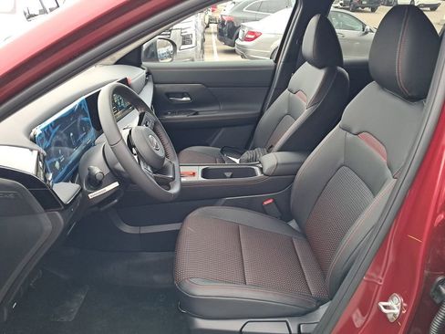 New 2026 Nissan Kicks SR w/ Cold Weather Package AWD/4WD image 10