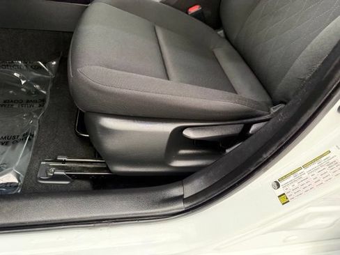 Used 2025 Toyota Corolla LE FWD image 12