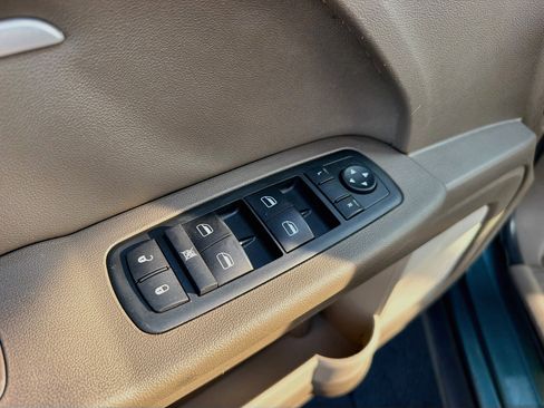Used 2009 Dodge Journey SXT FWD image 13