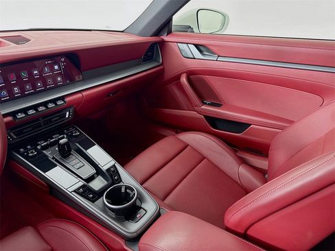 Used 2022 Porsche 911 Carrera image 26