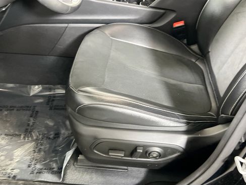 Used 2023 Jeep Grand Cherokee Altitude image 18