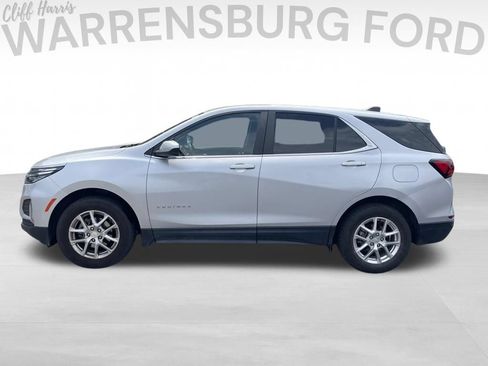 Used 2022 Chevrolet Equinox LT w/ Driver Convenience Package AWD/4WD image 5