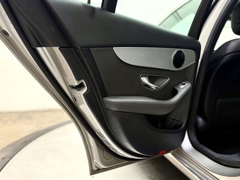 Used 2019 Mercedes-Benz C 300 4MATIC Sedan image 16