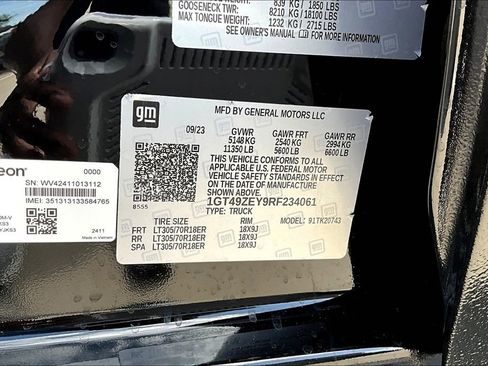 Used 2024 GMC Sierra 2500 AT4X image 46