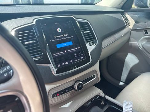 Used 2024 Volvo XC90 B6 Plus w/ Protection Package Premier AWD/4WD image 9