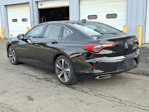 Used 2025 Acura TLX w/ Technology Package image 6
