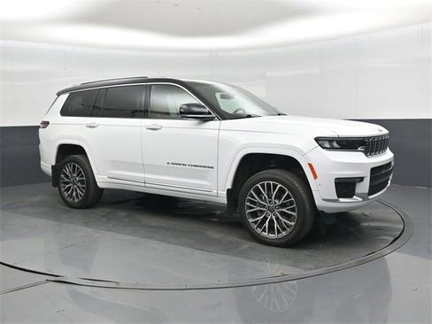 Used 2022 Jeep Grand Cherokee L Summit image 1