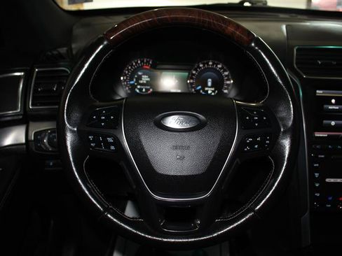 Used 2016 Ford Explorer Platinum AWD/4WD image 16