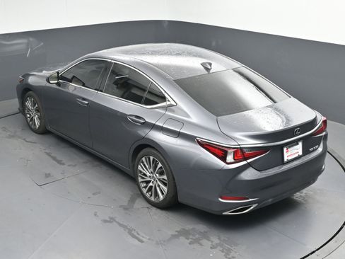 Used 2019 Lexus ES 350 Luxury w/ Accessory Package 2 image 37