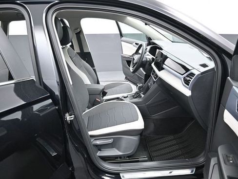 New 2026 Volkswagen Taos SE AWD/4WD image 14
