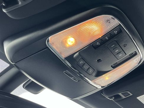 Used 2021 Jeep Grand Cherokee Limited w/ Trailer Tow Group IV image 35