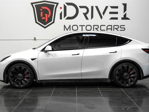 Used 2022 Tesla Model Y Performance AWD/4WD image 12