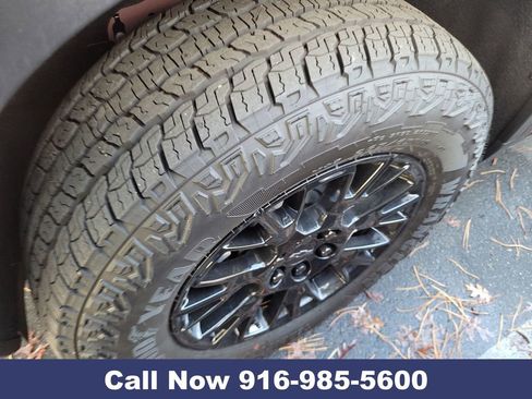 New 2025 Chevrolet Traverse Z71 w/ Enhanced Driving Package image 38