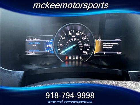 Used 2017 Ford Explorer XLT w/ Equipment Group 202A AWD/4WD image 13