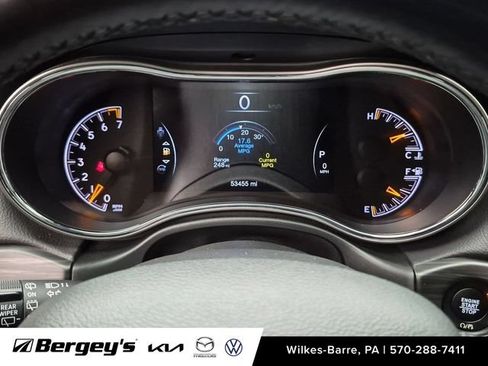 Used 2021 Jeep Grand Cherokee Laredo X AWD/4WD image 16