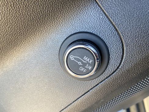 Used 2022 GMC Acadia AT4 w/ Technology Package image 49