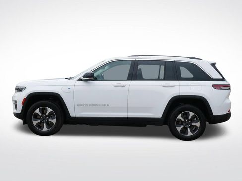 Used 2022 Jeep Grand Cherokee Limited 4xe w/ Luxury Tech Group II AWD/4WD image 6