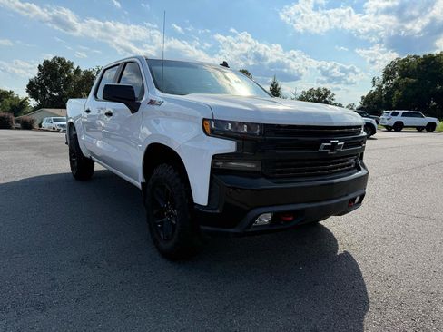 Used 2020 Chevrolet Silverado 1500 LT Trail Boss w/ Convenience Package AWD/4WD image 8
