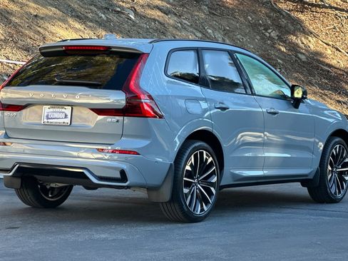 New 2026 Volvo XC60 B5 Ultra w/ Climate Package image 5