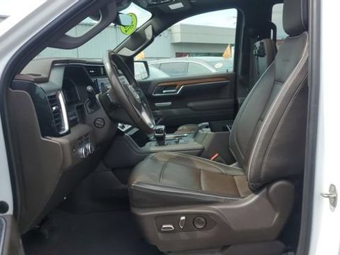 Used 2022 GMC Sierra 1500 Denali w/ Denali Reserve Package AWD/4WD image 4