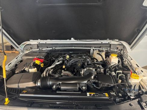 Used 2023 Jeep Gladiator Overland w/ Popular Equipment Package image 27