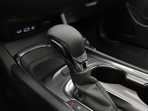 Used 2023 Chevrolet Malibu LT FWD image 12