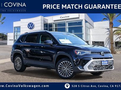 New 2025 Volkswagen Taos SE