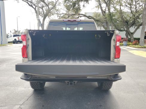 Used 2023 Chevrolet Silverado 1500 ZR2 w/ Technology Package image 11