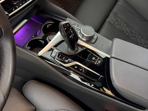 Used 2023 BMW 530e xDrive w/ Premium Package image 22