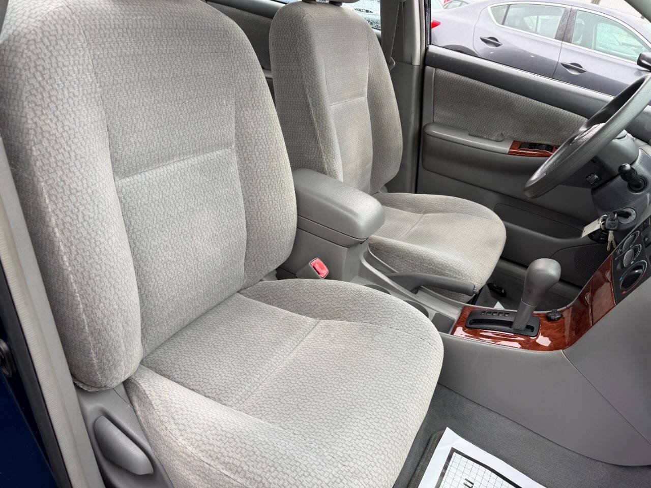 Used 2004 Toyota Corolla CE FWD image 29