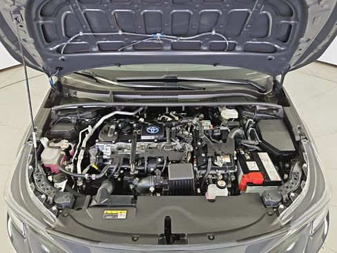 Used 2024 Toyota Corolla LE w/ LE Convenience Package FWD image 6