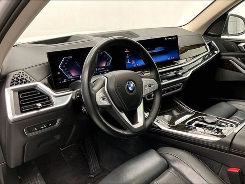 Used 2025 BMW X7 xDrive40i AWD/4WD image 13