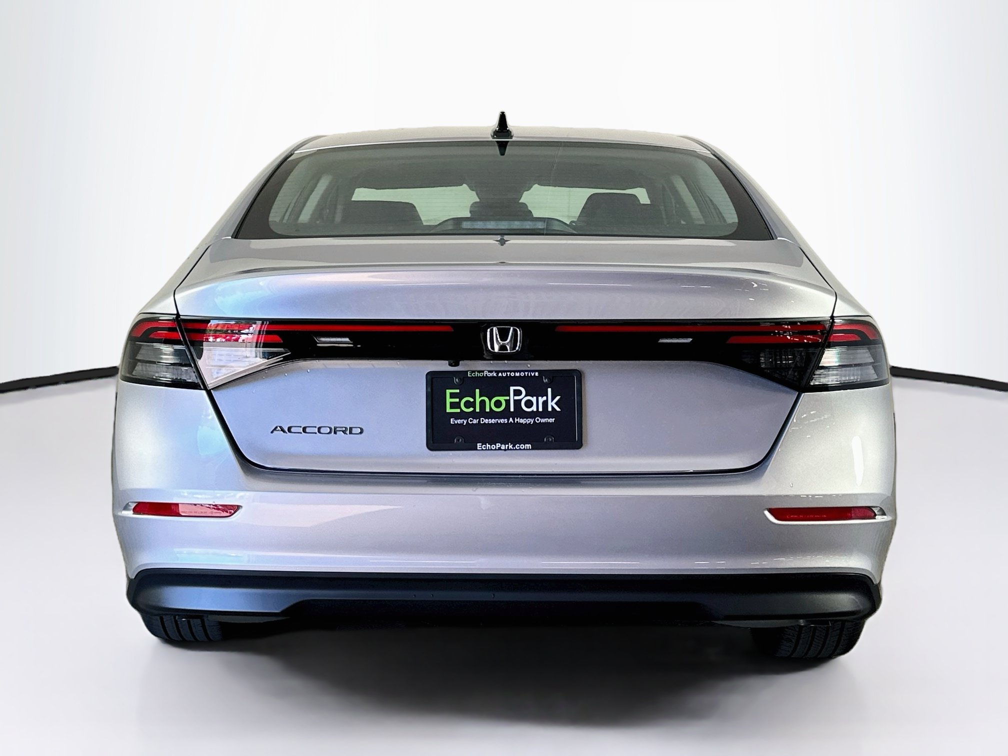 Used 2025 Honda Accord SE image 7