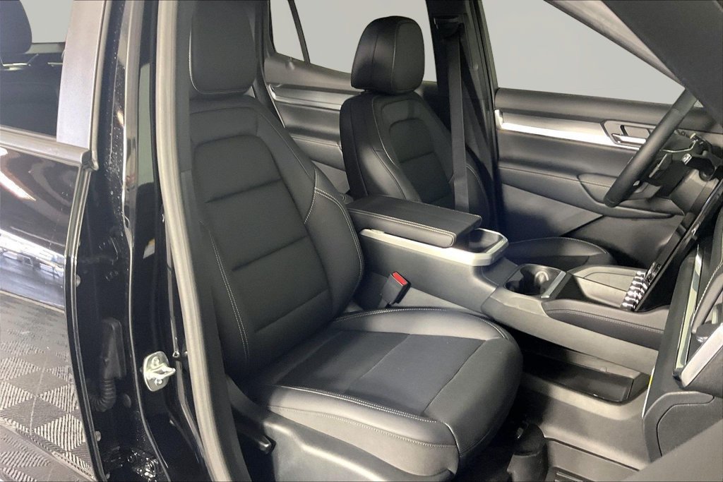 New 2027 GMC Terrain Elevation w/ Elevation Premium Package FWD image 12