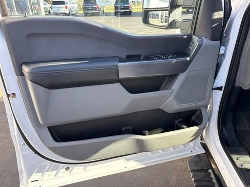Used 2023 Ford F350 XLT AWD/4WD image 24