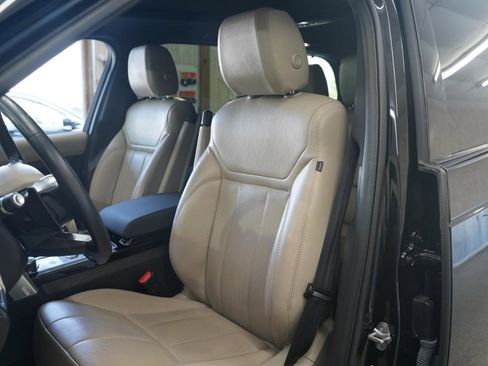Used 2018 Land Rover Discovery HSE AWD/4WD image 26