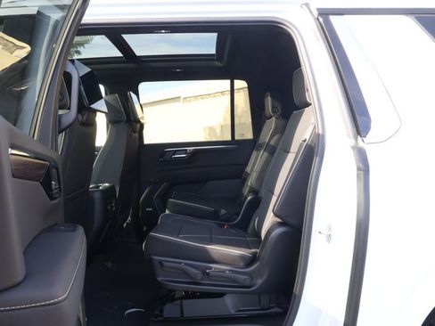 New 2026 Chevrolet Suburban Premier AWD/4WD image 38