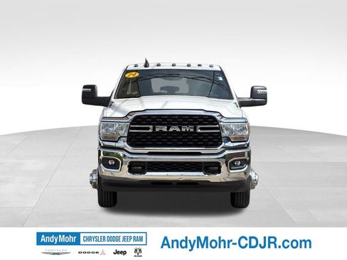 Used 2024 RAM 3500 Big Horn AWD/4WD image 2