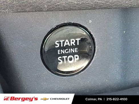 Used 2024 Nissan Rogue SV AWD/4WD image 25