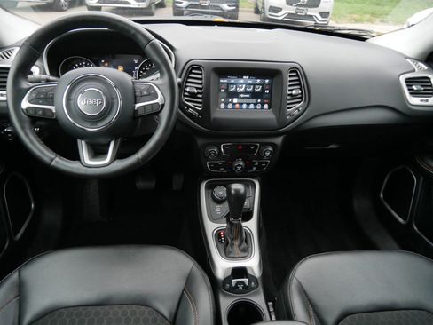 Used 2019 Jeep Compass Latitude w/ Popular Equipment Group image 12