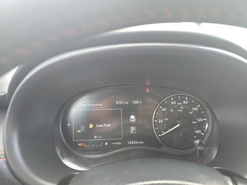 Used 2023 Nissan Kicks SR w/ SR Premium Package FWD image 7