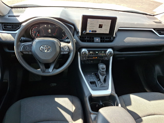 Used 2025 Toyota RAV4 XLE AWD/4WD image 11
